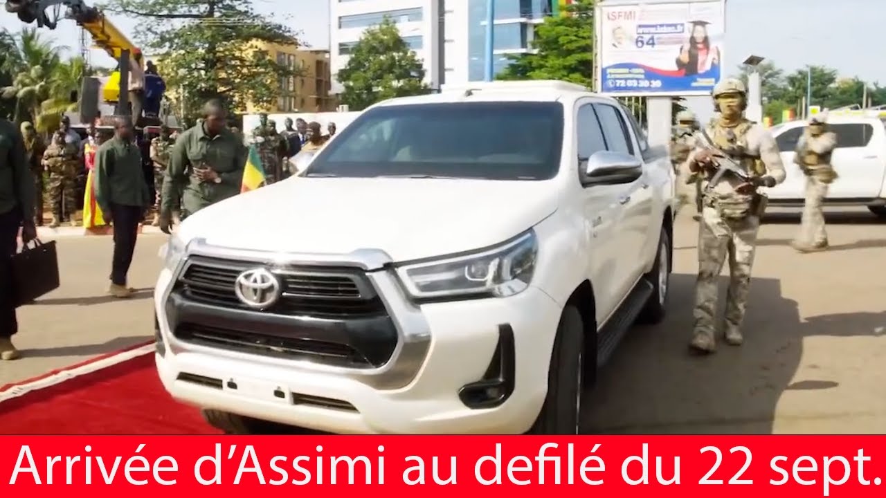 65e Anniversaire du Mali. Arrivée du Général Assimi au Boulevard de l'Indépendance