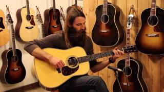 Video thumbnail for Martin D-28 Authentic 1937 by Eddie's Guitars