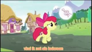 Kadr z teledysku Zo eenzaam voel [Out On My Own] tekst piosenki My Little Pony: Friendship Is Magic (OST)