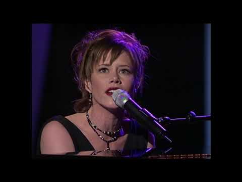 Sara Groves: "How Is It Between Us" (33rd Dove Awards)