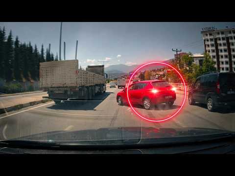 Trafiği tehlikeye düşüren araçlar kamerada