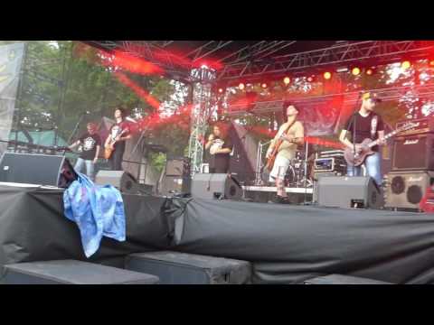 Rain - 163    Rain   Labyrint