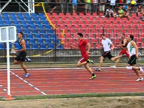 200 m U23 férfi döntő - célba érkezés - AVI