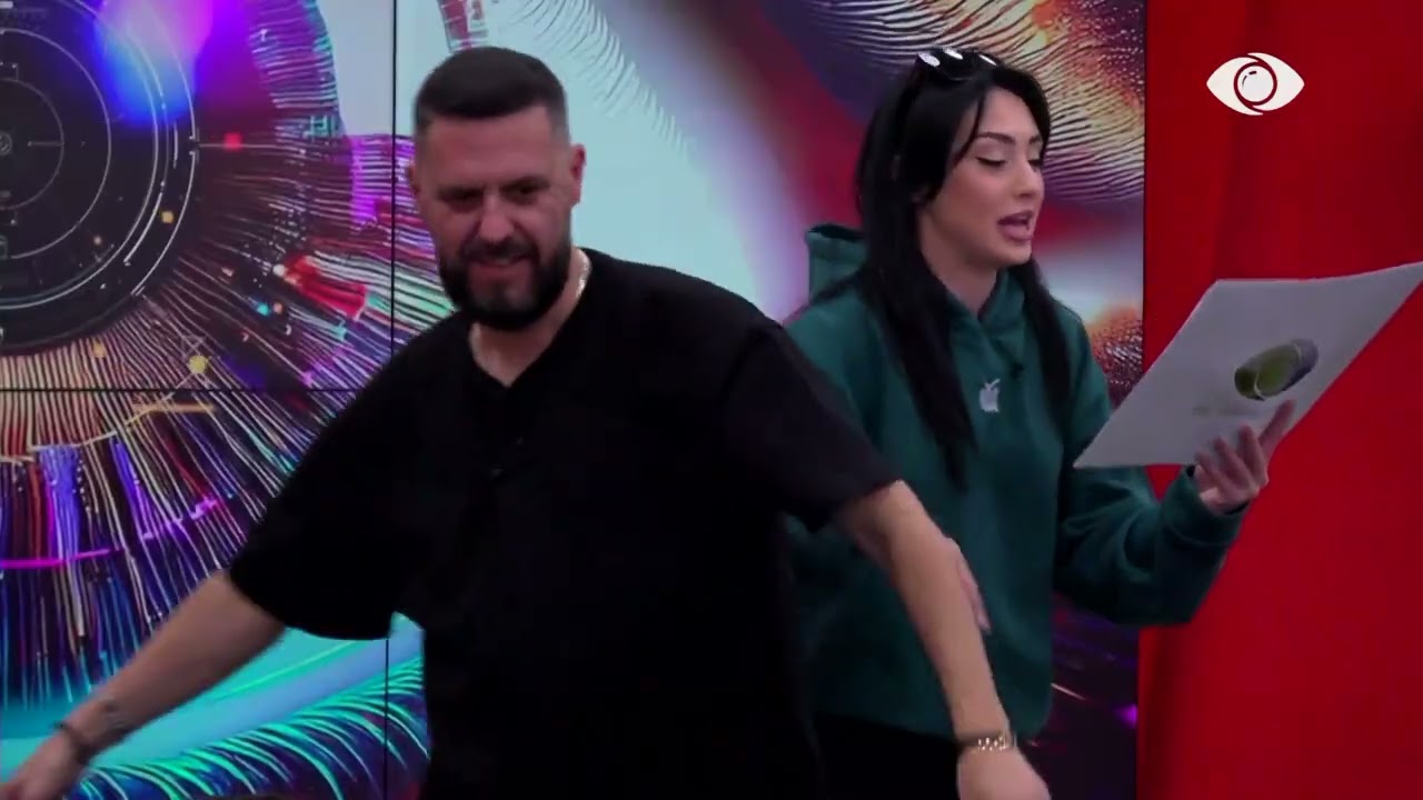 Zarf në shtëpi/ Një mbrëmje festive me muzikë për banorët