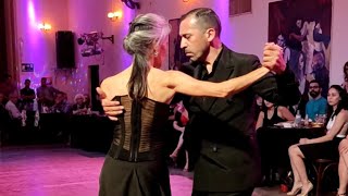 Maricel Gomez y Roberto Leiva. A los Amigos (Pugliese) En lo de Balmaceda 1dic22 (3/3)