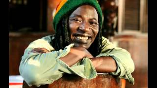Alpha Blondy - Rasta Bourgeois -