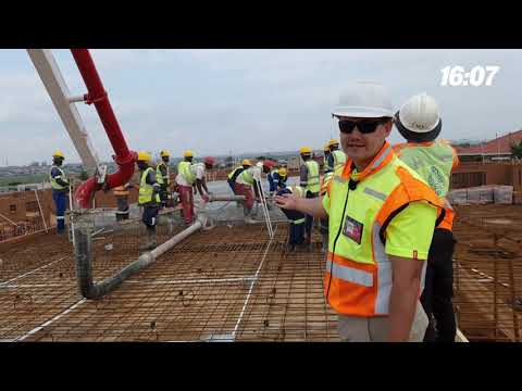 Scaffold Men Ep. 1: Slab Casting, Dodgy Streets & Dealing with Delays!