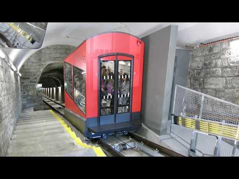 Standseilbahn 9000.01 St. Gallen Mühlegg - Einfahrt in die Bergstation - funicular