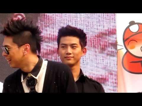 [Fancam] 130203 2PM - "Tao Kae Noi" Opening New Presenter @ Hard Rock Cafe Siam Square-21