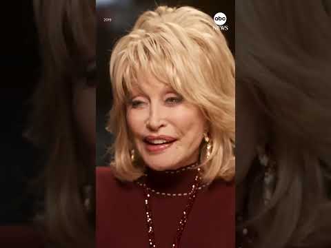 Dolly Parton reflects on meeting husband at a laundromat
