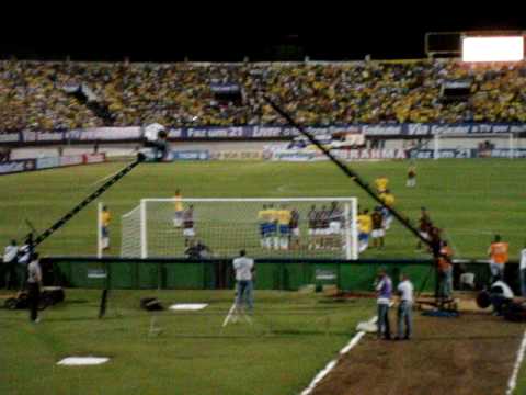 Falta por Luis Fabiano