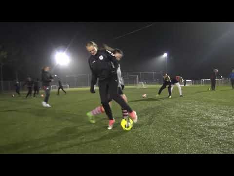 Voerbalclinic voetbalschool Simone Kets HSV'69