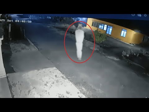 Pocong Melayang di Jalan! 6 Video Menyeramkan Penampakan Hantu dan Fenomena Mengerikan yang Terekam