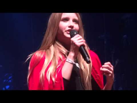 Kelly Family - The Wolf (mit Lilian Kelly) - Dortmund 28.12.2019