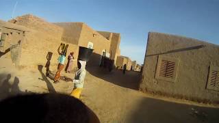 preview picture of video 'In the streets of Djenne'