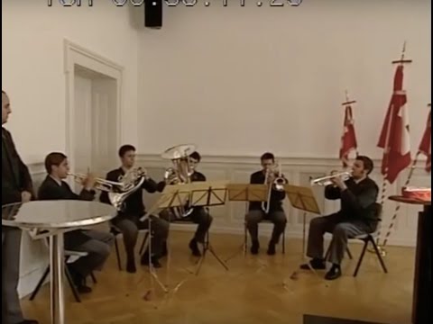 Tagesschau vom 5. Juni 2004: RS-BrassQuintett mit CH-Fussballnati im Bundeshaus