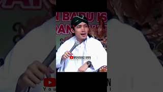 Download lagu Gus Ulin Nuha Agak Kaget & Malu #shorts #MuhamadAminChannel #ngajimaningchannel #mediaislamchannel mp3