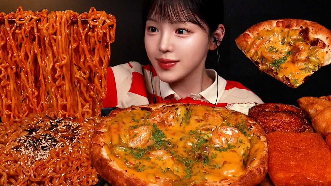 SUB)꾸덕꾸덕 치즈버거피자에 불닭볶음면 먹방! 칠리스치즈스틱 치킨윙까지 꿀조합 Cheeseburger Pizza & Buldak N