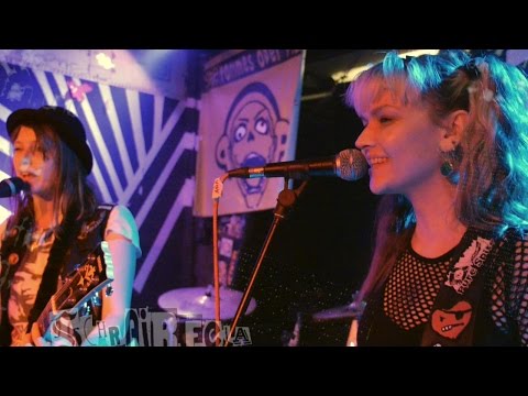 Bei Bedarf & Divakollektiv, in der Druckerrei