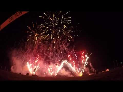 " A not so silent night " pyromusical shot by IPC Displays , Tim Jameson ,