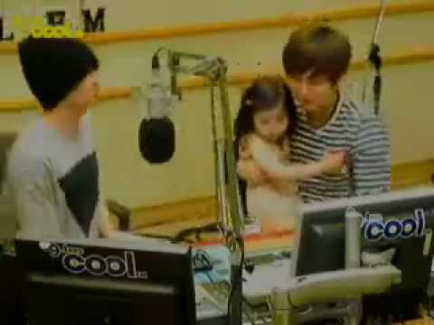 110711 Eunhyuk Leeteuk kissing the Little Girl on the lips!!
