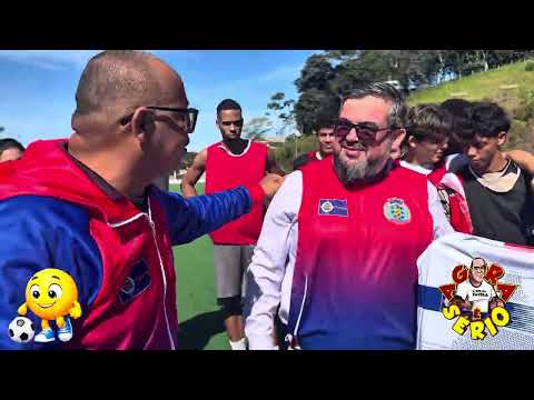SECRETÁRIO DE ESPORTE LAGARTIXA AO LADO DO PREFEITO WILLIAM SOARES COMEÇA A MISSÃO DAS ESCOLINHAS DE FUTEBOL DE JUQUITIBA COM A ENTREGA DE MATERIAIS ESPORTIVOS