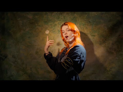 Ellie Dixon - Loose Change (Official Visualiser)