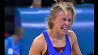 preview picture of video 'First ever female gold medalist wrestler'