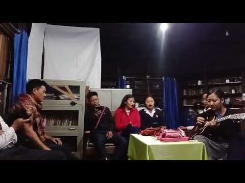 Lt.Teruati pawh paite hla thiam khawp mai.