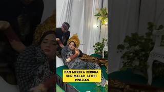 Download lagu sad moment when the bride and mother fainted ‼️‼️ #sad #crying #mother #bride #wedding mp3
