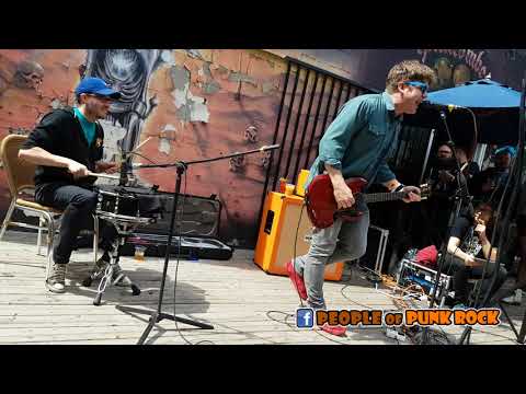 CHIXDIGGIT - Quit Your Job @ Pouzza Fest 8, Montréal QC - 2018-05-20