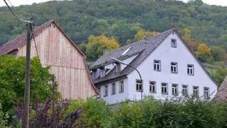 preview picture of video 'Ehemalige Hammerschmiede mit Offenstall in Braunsbach'