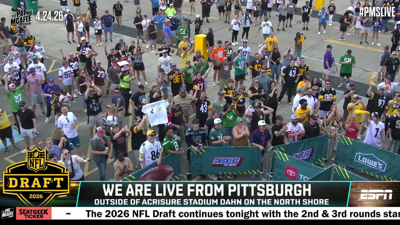 Pat can't stop pranking the crowd in Pittsburgh 🤣 | The Pat McAfee Show