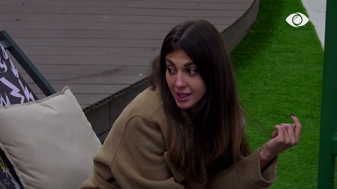 Nuk më pëlqen sjellja e Valbonës/ Loredana bisedon me Kellyn për banoren