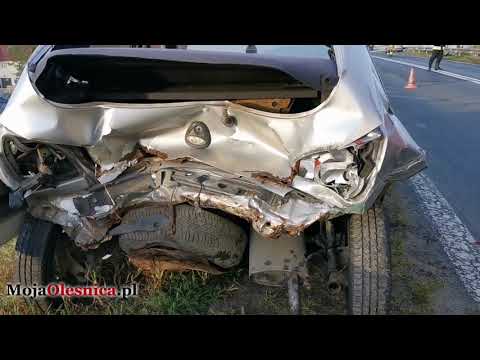 19.10.2021 Oleśnica - wypadek na wiadukcie, sprawca miał 3 promile!