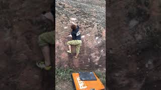 Video thumbnail of Matrix, 6b (sit). Mont-roig del Camp