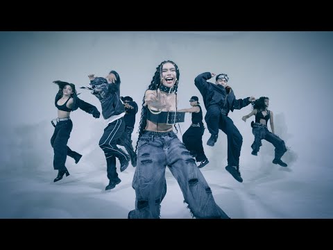 Al Auacay and Queen Manica Money