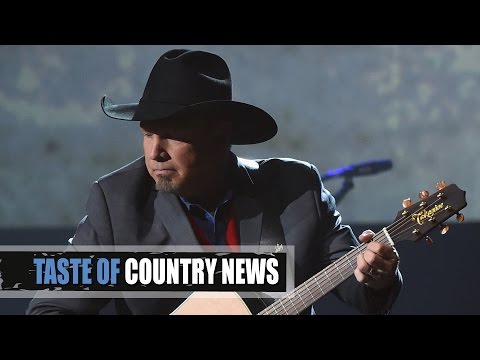 Garth Brooks on Meeting James Taylor: 'I Cried Like a Baby"