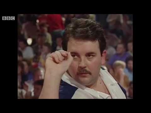 Classic Arrows - Phil Taylor v Mike Gregory