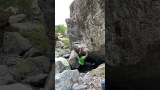 Video thumbnail de 40.12 bis, 8a. Ailefroide