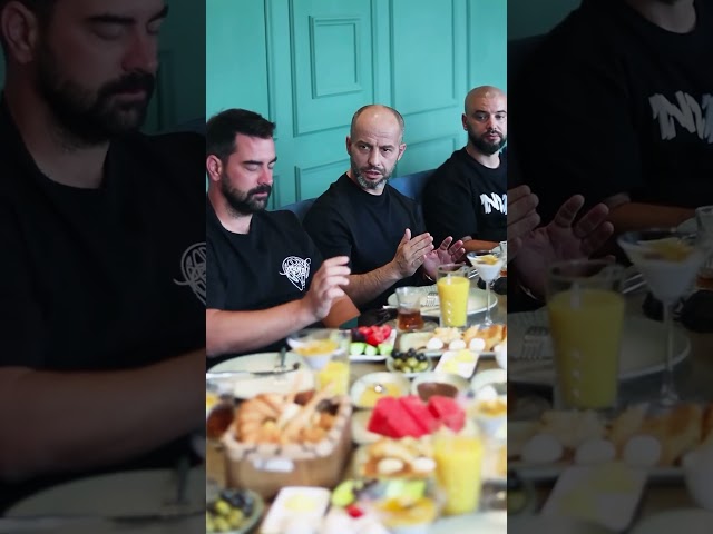 Səhər yeməyində sahibkarlarla görüş