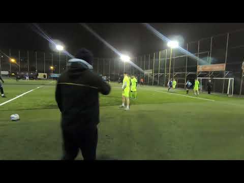 Dinozaurii 6 - 1 Red Stars