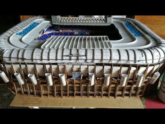 Vídeo relacionado con Modelo de Arquitectura para Armar con Bloques en Miniatura. Estadio de Fútbol en Madrid, España