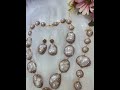 Ensemble de bijoux en perles de culture baroques