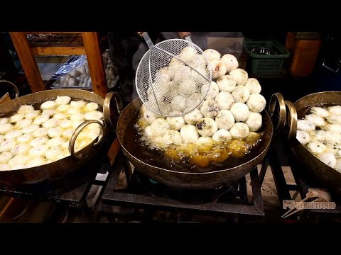 Garlic Chives Cakes Pattaya Street Food // PU STREET FOOD 🥡🥟