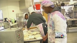 Roanoke culinary students sell homemade pies to benefit homeless classmates