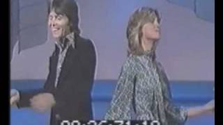 Cliff Richard &amp; Olivia Newton John   &quot;I&#39;m Leaving it all up to you&quot;