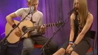 Avril Lavigne and Evan Taubenfeld - Mobile [acoustic live] - funny -
