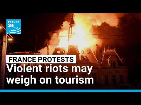 Paris weekend riots raise concerns for tourism industry