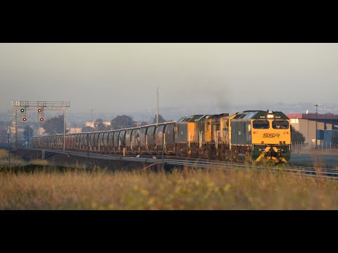 SSR loaded grain train #3KV1 hauled by RL304+4917+602+4908+RL306 at Corio, Vic, Australia